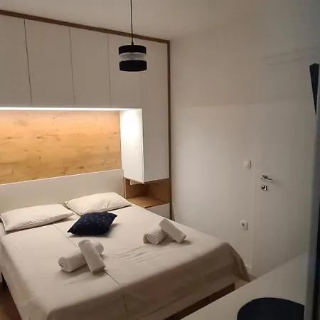 Apartman Marcelina 1 With Private Pool Trogir Exterior photo